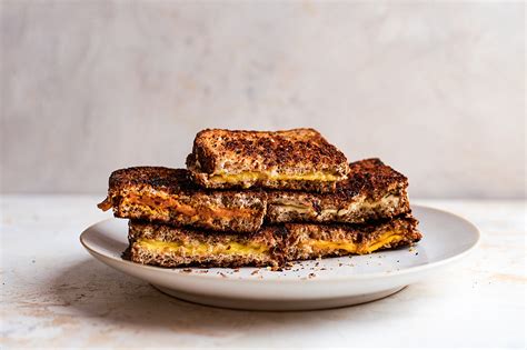 The 5 Best Vegan Cheese Slices for Grilled Cheese | The Beet