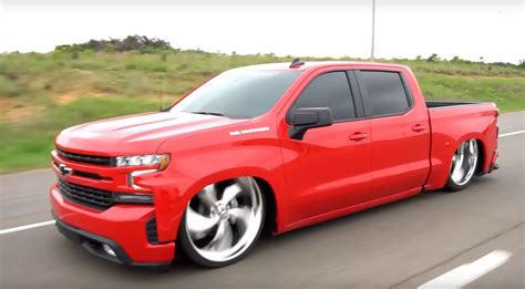 Slammed Chevy Silverado "Magic Carpet" Is Super-Low - autoevolution