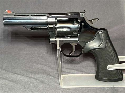 Dan Wesson .357 Magnum Revolver - Serial #99956 with Leather holster ...