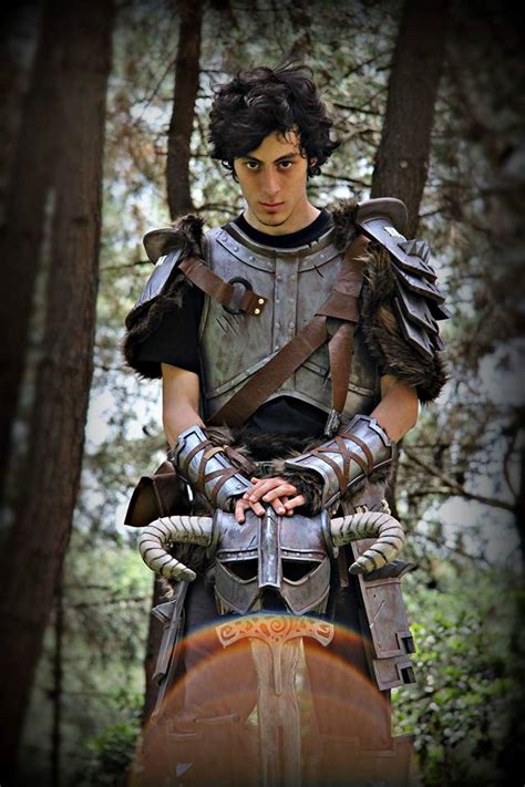 Skyrim Armor Cosplay – Telegraph