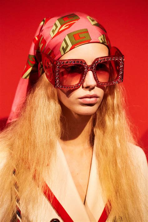 All the Beauty You Didn’t See on the Gucci Runway By Christine Hahn Gucci Fashion, 70s Fashion ...