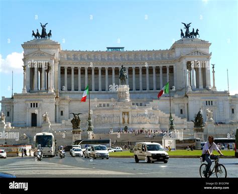 VICTOR EMMANUEL MONUMENT PIAZZA VENEZIA ROME ITALY ROME ITALY PIAZZA ...