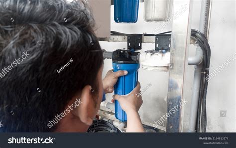 4,955 Water Filter Maintenance Images, Stock Photos & Vectors | Shutterstock