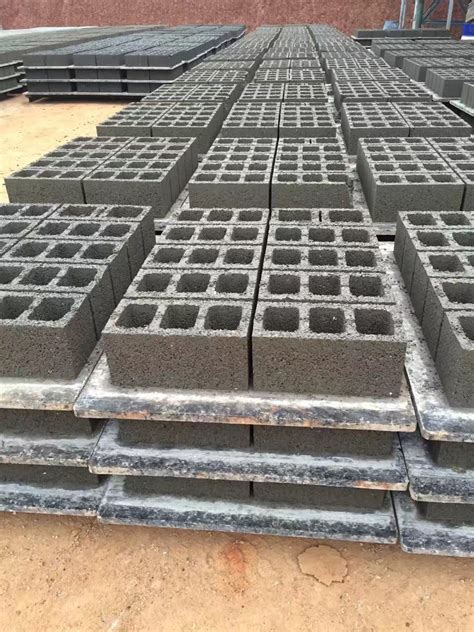 Hollow Block Pallets - Brick Pallets | Manufacturer of Concrete Block ...