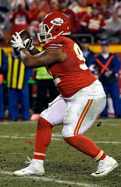 NFL: Tackle Dontari Poe punctuates Kansas City win over Denver with incredible jump pass ...