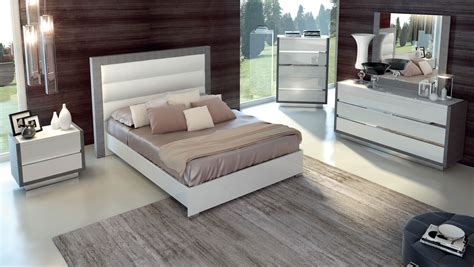 Magno Modern Italian Bedroom set - N - Modern - Bedroom Star Modern ...