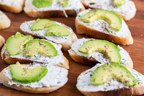 Canapes with Garlic Herb Cream Cheese and Avocado