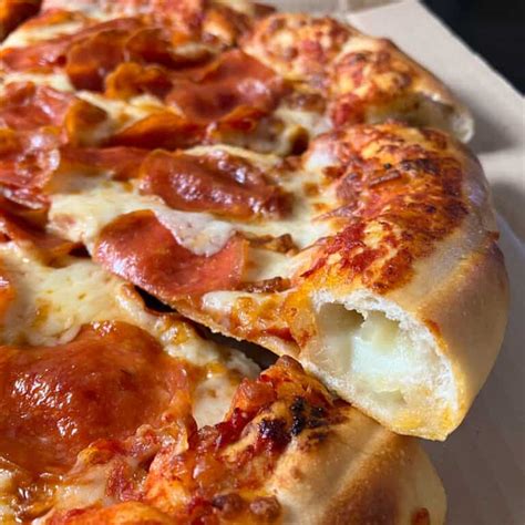 Pizza Hut Stuffed Crust Pizza (Original Cheese Stuffed Crust)