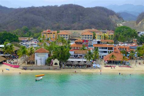 Hotels and Resorts in Huatulco, Mexico