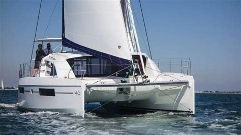 The Definitive Guide to Sailboat Hull Types - Nomadic Sailing