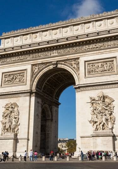 13 Famous Landmarks in Paris | Celebrity Cruises