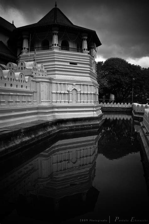 Temple of tooth, Sri Lanka by panduka56 on DeviantArt