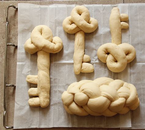 Schlissel Challah, Key Shaped Bread Baked After Passover - creative jewish mom