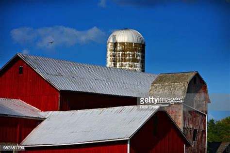 145 Red Barn Roof Stock Photos, High-Res Pictures, and Images - Getty ...