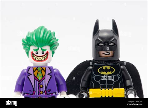 Descubrir 45+ imagen batman blanco lego - Abzlocal.mx