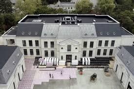 Drake House : Tour Inside and Outside HIs Mansions Including His Net Worth