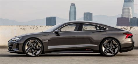 Audi E-Tron GT Concept Breaks Cover With 590 HP And 400 KM Range