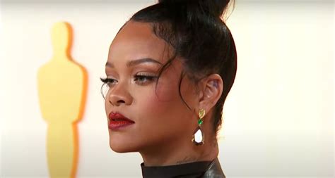 Rihanna Skincare Routine | What Skincare Does Rihanna Use? – Truly Beauty