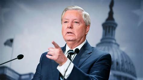 Lindsey Graham Biography: Net Worth, Wife, Age, Children, Twitter, Cat ...