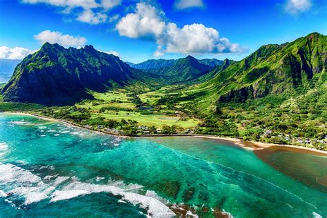 Driving Along the North Shore of Oahu