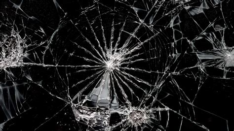 cracked desctop screen | Broken screen wallpaper, Broken glass wallpaper, Screen wallpaper hd