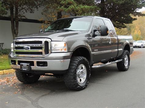 2006 Ford F-250 Super Duty XLT/ 4X4 / 6.0L Turbo Diesel/ 88k miles