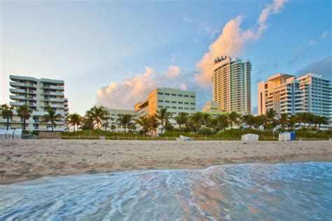 Hotel Holiday Inn MIAMI BEACH-OCEANFRONT (Miami Beach) da 210€ - Volagratis