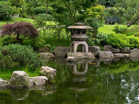 Japanese Garden Design / Small Japanese Garden for Green and Refreshing ...