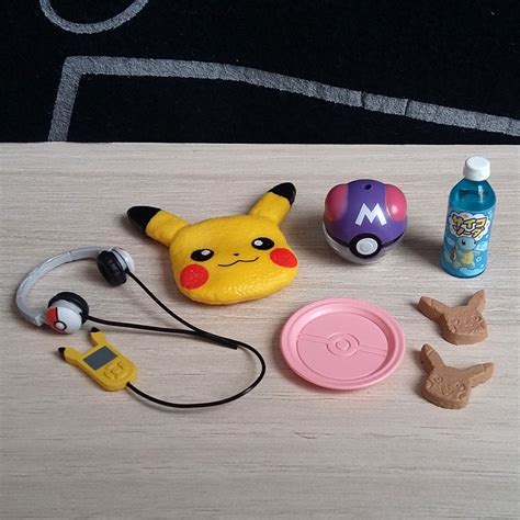 Pikachu figures - Pokéchildhood