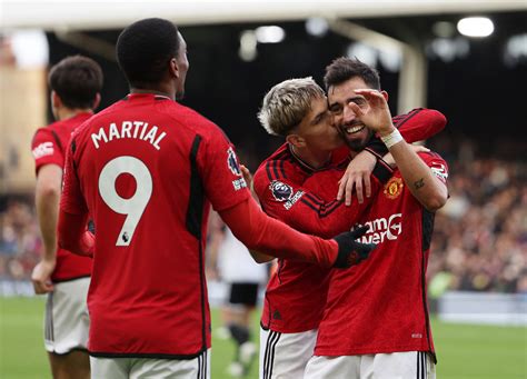 Fernandez strikes late as Man Utd win 1-0 at Fulham | Reuters