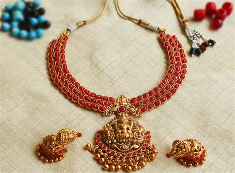 Antique Red Stone Lakshmi Pendant Necklace - South India Jewels