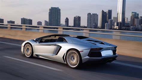 Lamborghini Aventador Roadster - Pictures, Videos