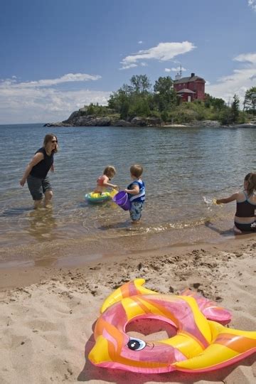 McCarty's Cove in Marquette, Michigan - Kid-friendly Attractions | Trekaroo