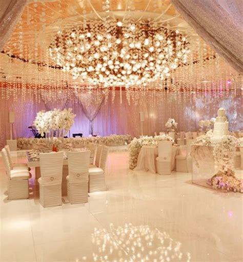 Luxury Wedding Reception with a Perfect And Awesome Decoration Ideas