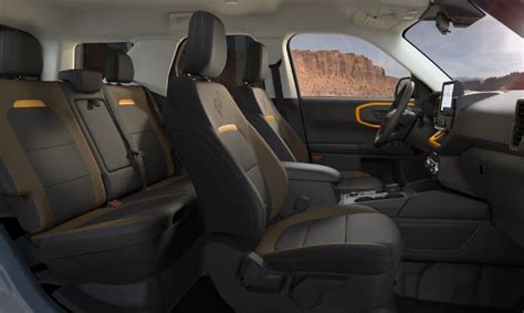 2024 Ford Bronco® Sport Interior Features | Cargo Space & Color Options near Naperville, IL