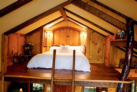 Book: 'New Treehouses of the World' - chicagotribune.com | Home, Tree house bed, Tree house