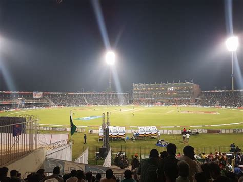 Qaddafi Stadium Lahore at Night Editorial Image - Image of floodlights, green: 99956670