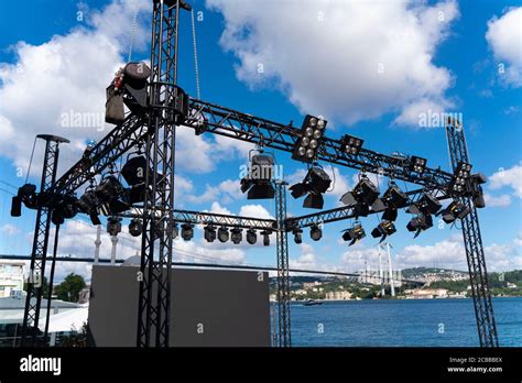 Installation of professional sound, light, led panel, video and stage equipment for a concert ...