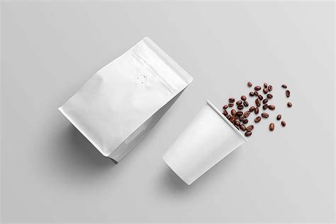 Free Coffee Packaging Mockup (PSD)