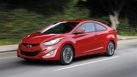 2013 Hyundai Elantra Coupe debuts at 2012 Chicago auto show