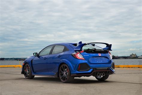 First U.S.-Bound 2017 Honda Civic Type R Auctioned for Charity