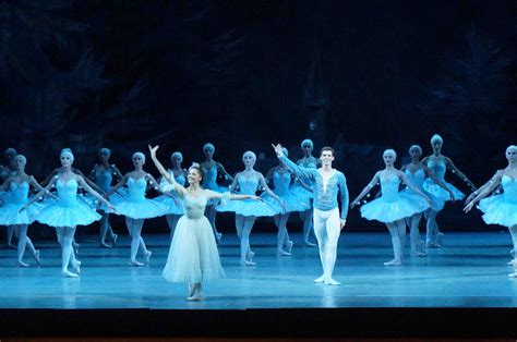 The Mariinsky Ballet | Globe Dancer