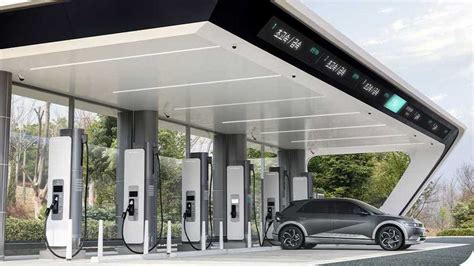 Hyundai Motor Group Teases E-pit Fast Charging Stations