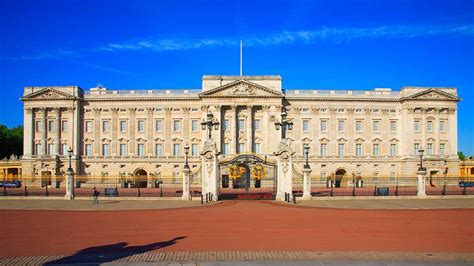 Queen Elizabeth II's home Buckingham Palace in numbers: 12 surprising ...