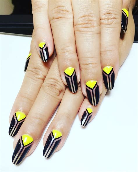 Unlock Your Inner Creative With Black And Yellow Nail Designs – The FSHN