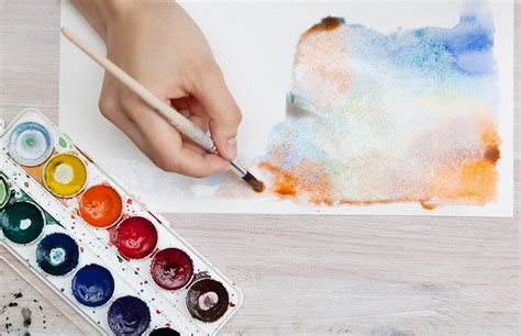 5 Types Of Paint Mediums For You To Express Your Creativity | FREEYORK