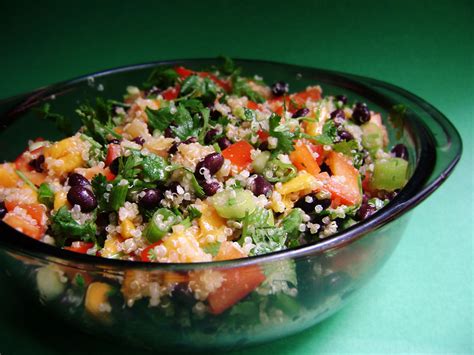 Quinoa Salad With Mango & Black Beans - CookElite