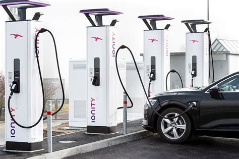 EU told to make 1 million charging stations for EV by 2024 - TechStory