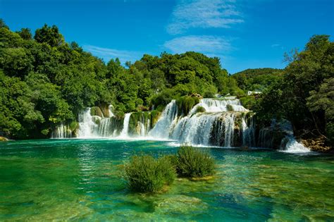 Croatia waterfalls, Krka national park [OC] [2048x1365] : r/EarthPorn