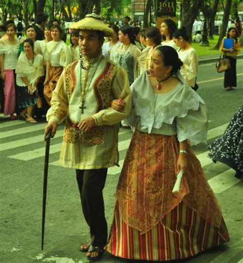 Traditional clothing in the Philippines. Barong Tagalog & Baro at Saya ...